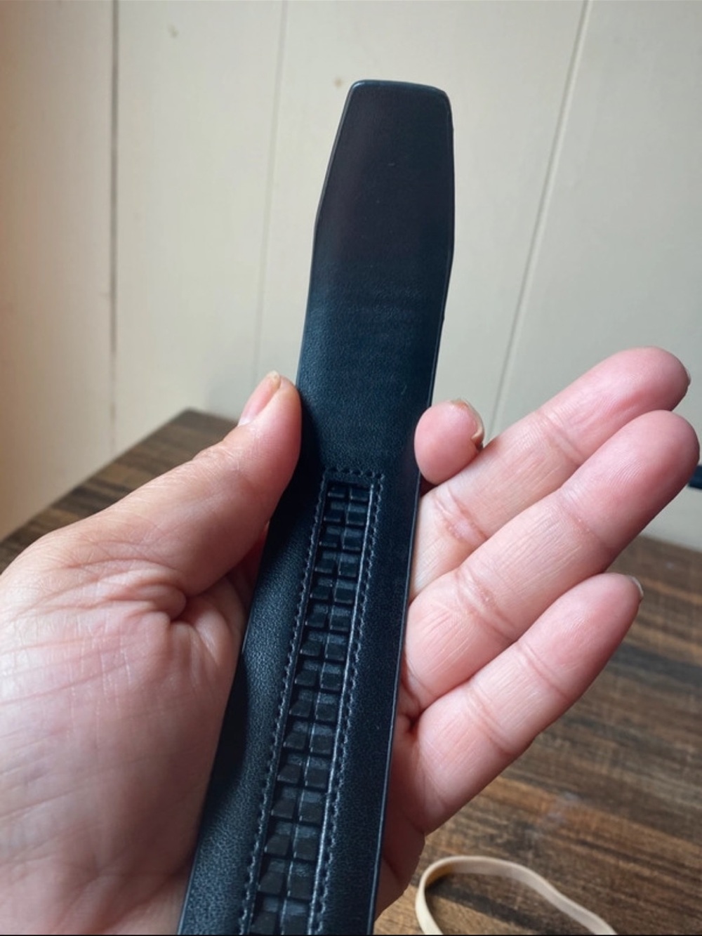 Men’s Black Leather Belt, 38” - Picture 10 of 11